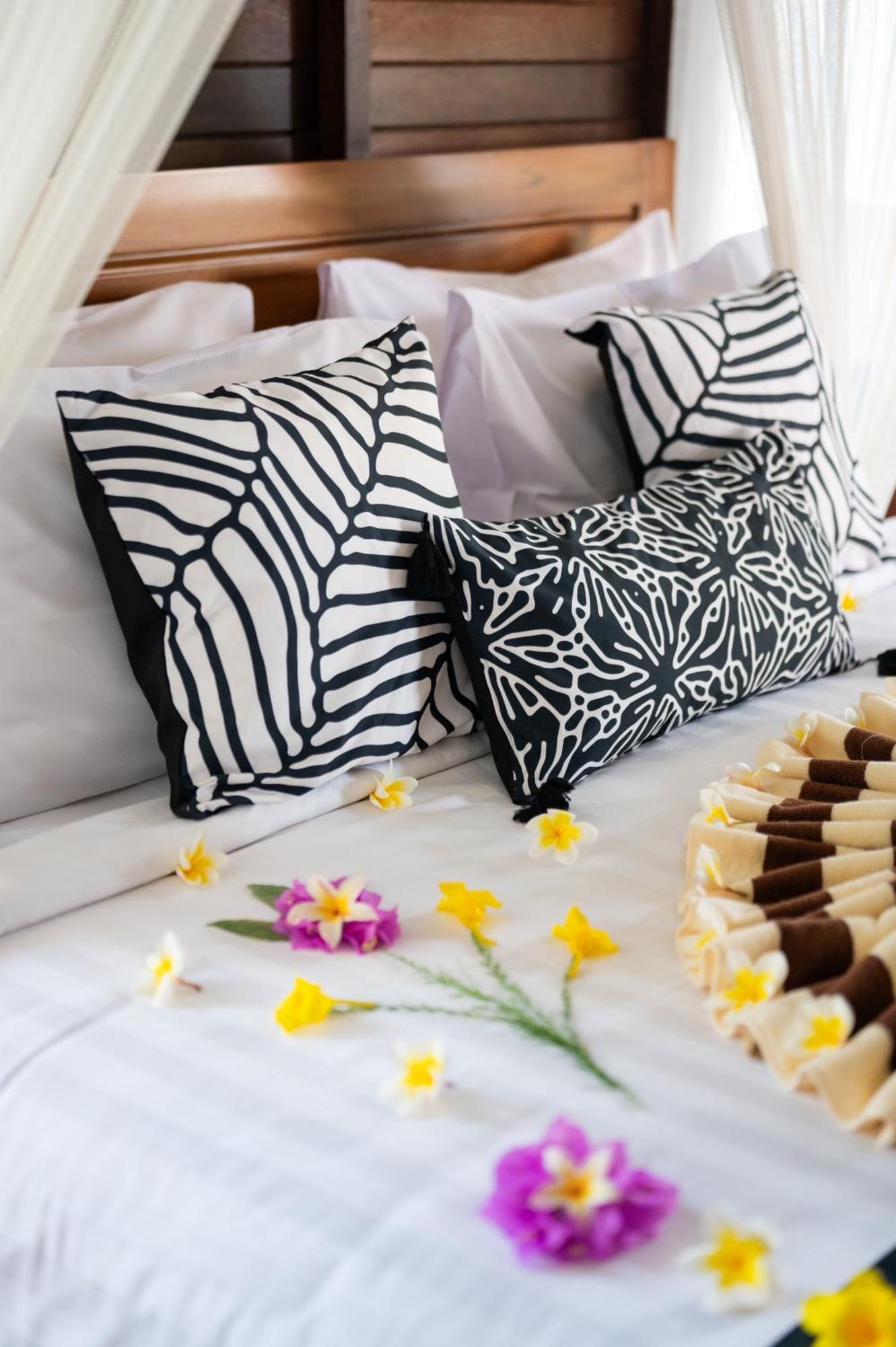 D'Puncak Villas Lembongan Nusa Lembongan Exteriör bild