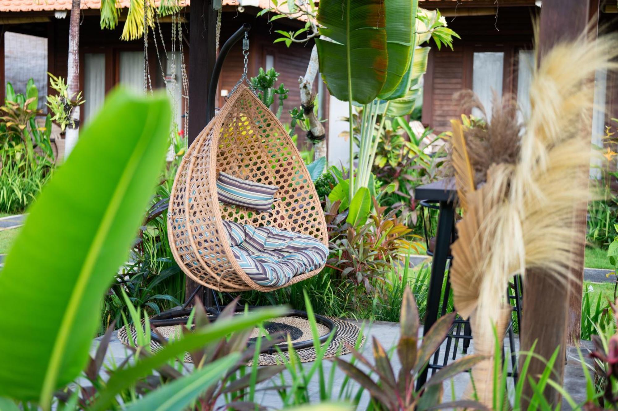 D'Puncak Villas Lembongan Nusa Lembongan Exteriör bild