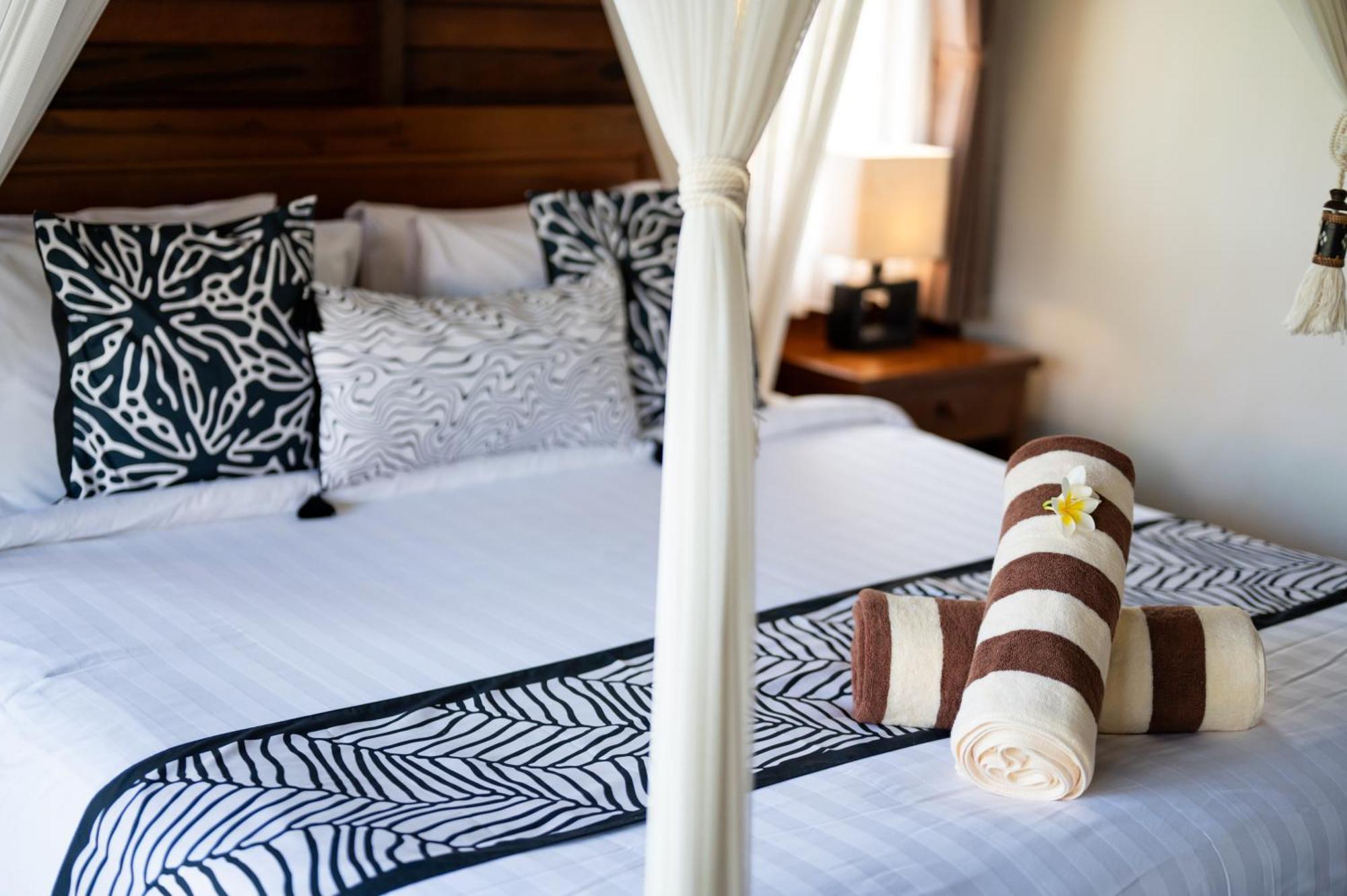 D'Puncak Villas Lembongan Nusa Lembongan Exteriör bild