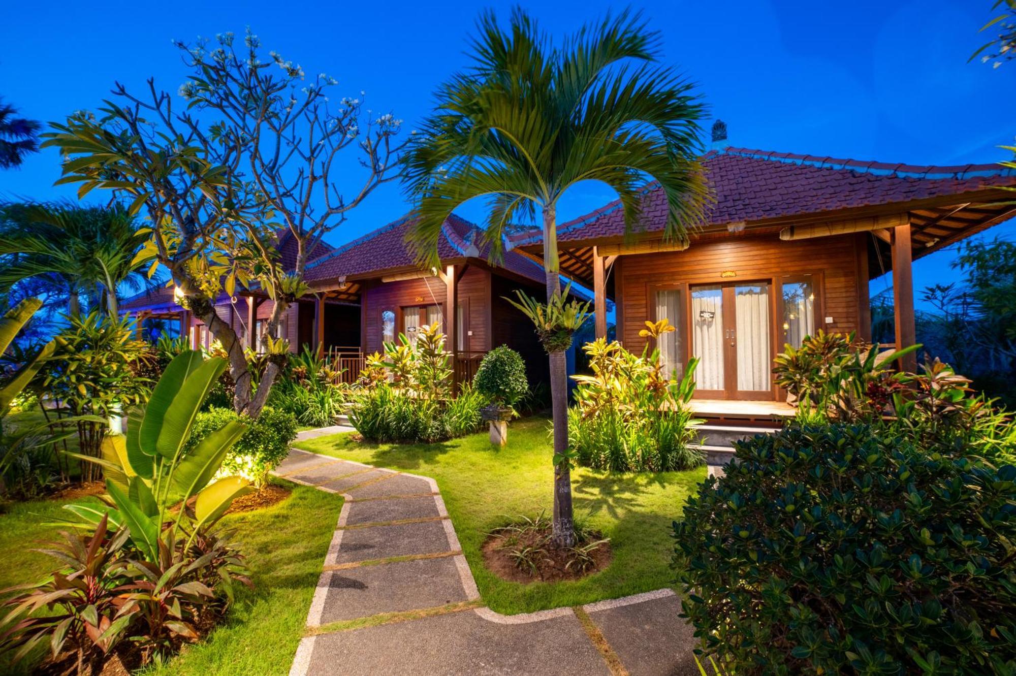D'Puncak Villas Lembongan Nusa Lembongan Exteriör bild
