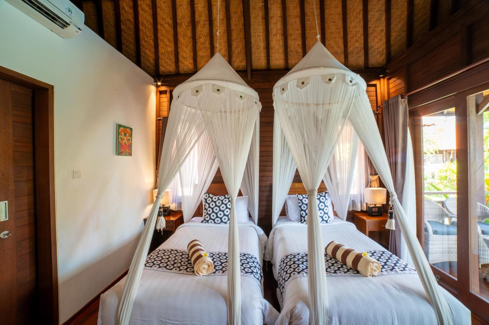 D'Puncak Villas Lembongan Nusa Lembongan Exteriör bild